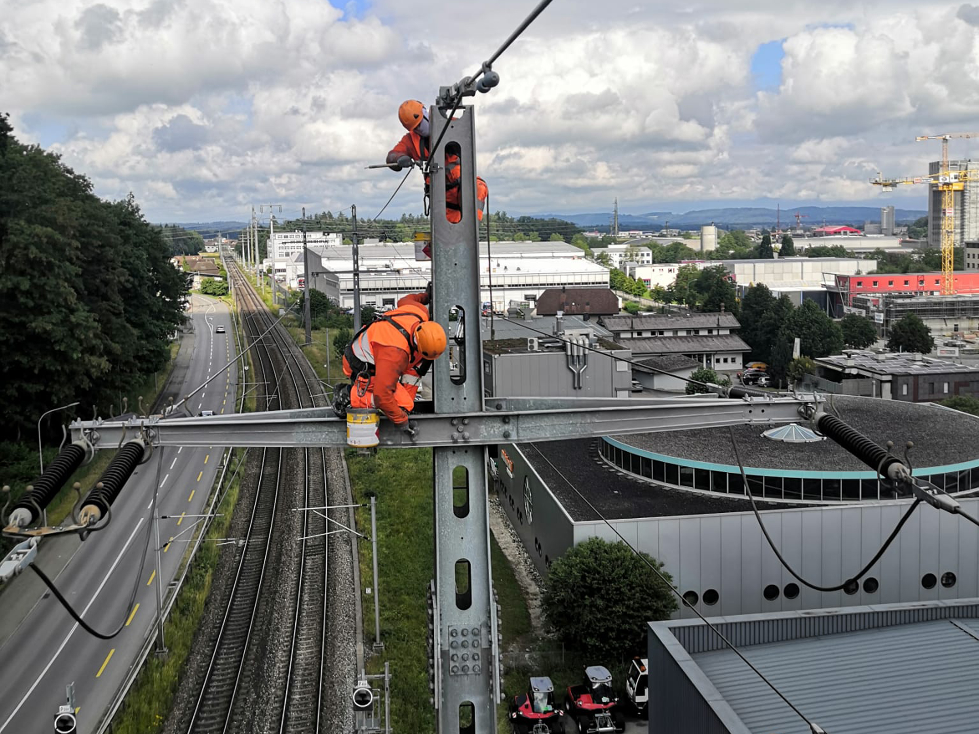 Fahrleitungsmast1.JPG